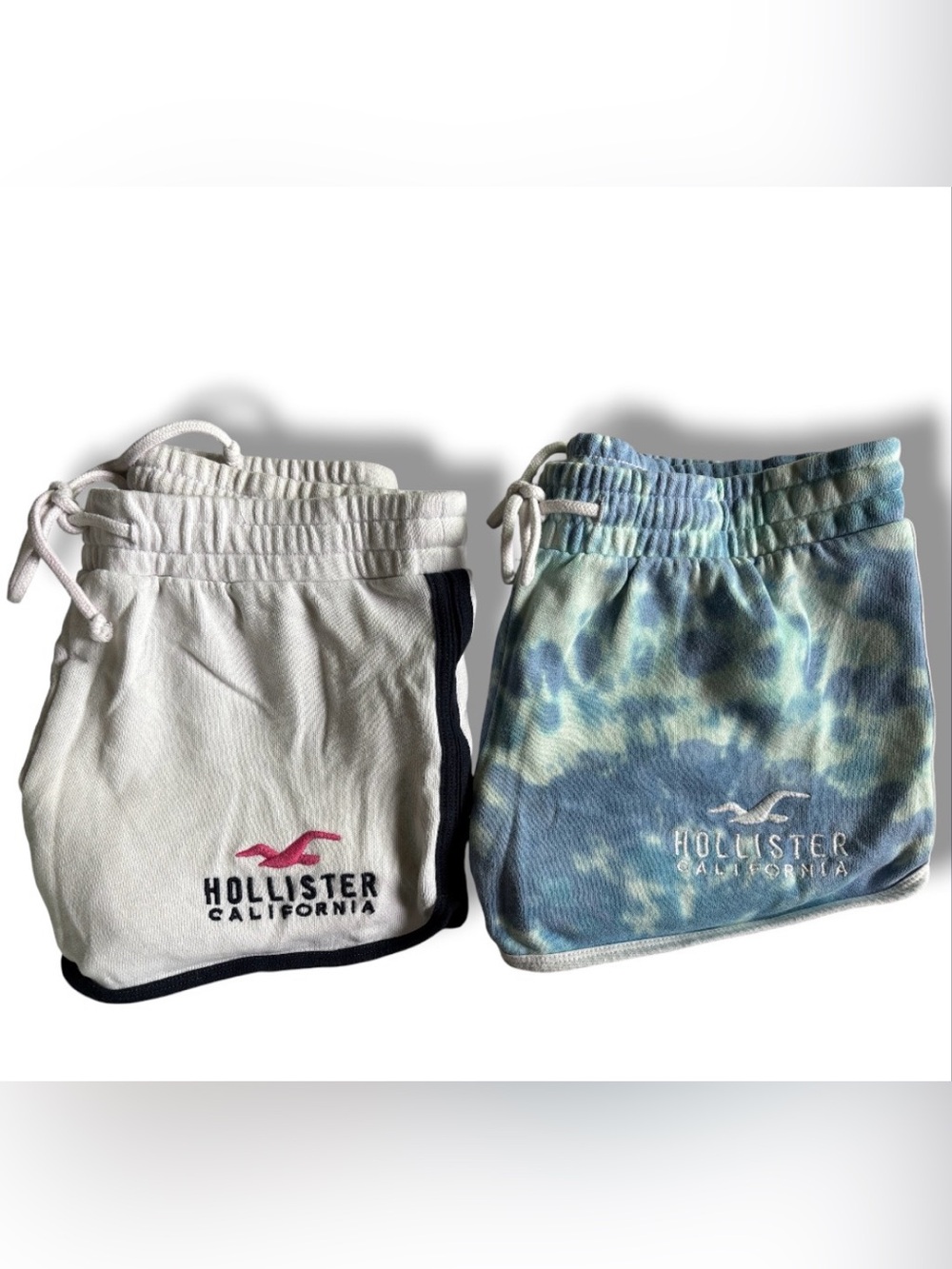 Hollister Fleece Dolphin Shorts Bundle Small Tie Dye Blue & White Contrast 2 Pk - Picture 5 of 5